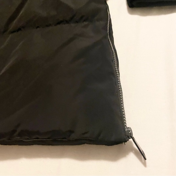 DKNY Women's Black Hooded Puffer Coat Size Small - Picture 16 of 16